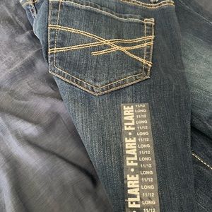 Aeropostale Low-Rise 11/12 Long Flare Jeans